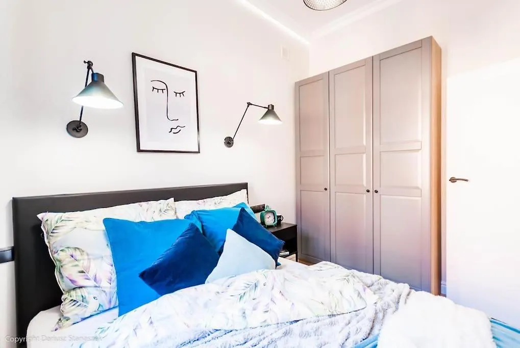 Gorgeous Historic Tenement Apt. - New Town Square! Βαρσοβία 0*,  Πολωνία