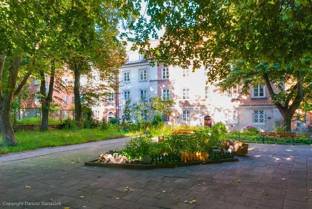 Gorgeous Historic Tenement Apt. - New Town Square! Βαρσοβία Πολωνία